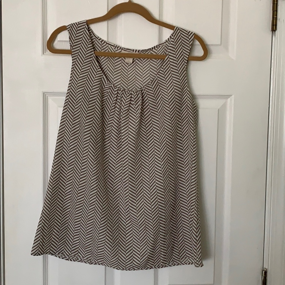 Sleeveless blouse